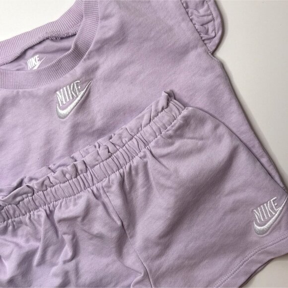 Nike‎ Baby Girls 2 Piece Purple Outfit Set 18M Ruffle Sleeve Top Shorts Athletic - Picture 4 of 5